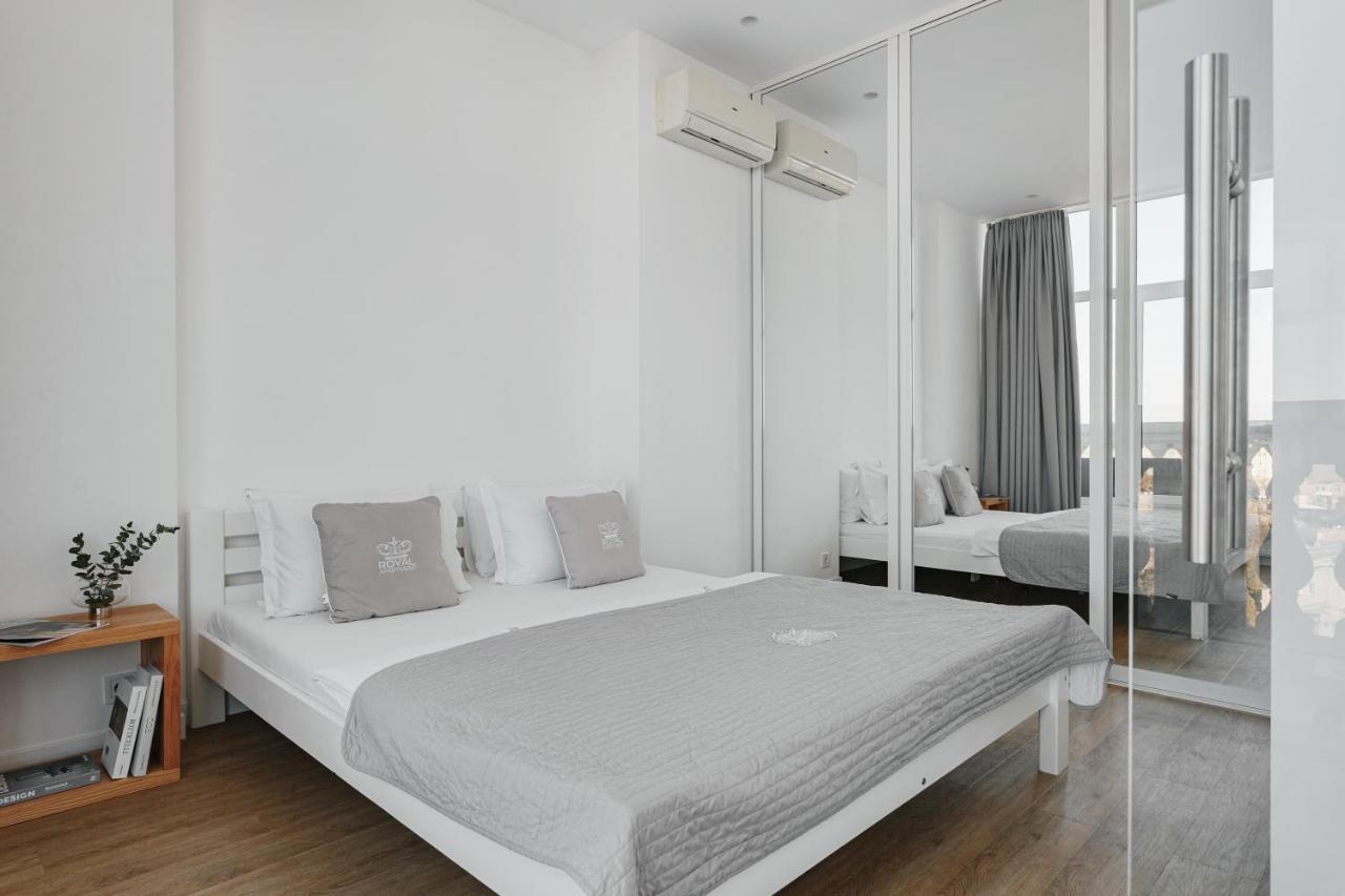 Royal Sky Apartments Odessza Kültér fotó