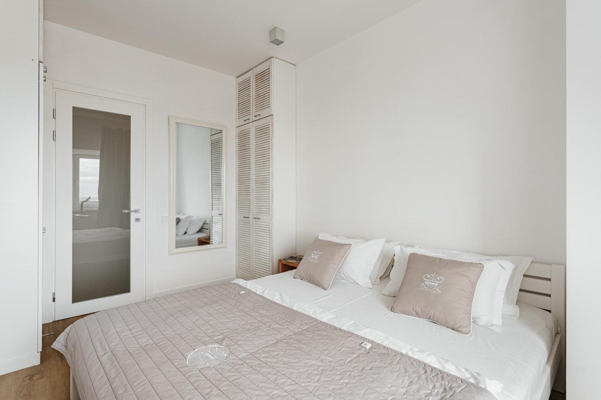 Royal Sky Apartments Odessza Szoba fotó